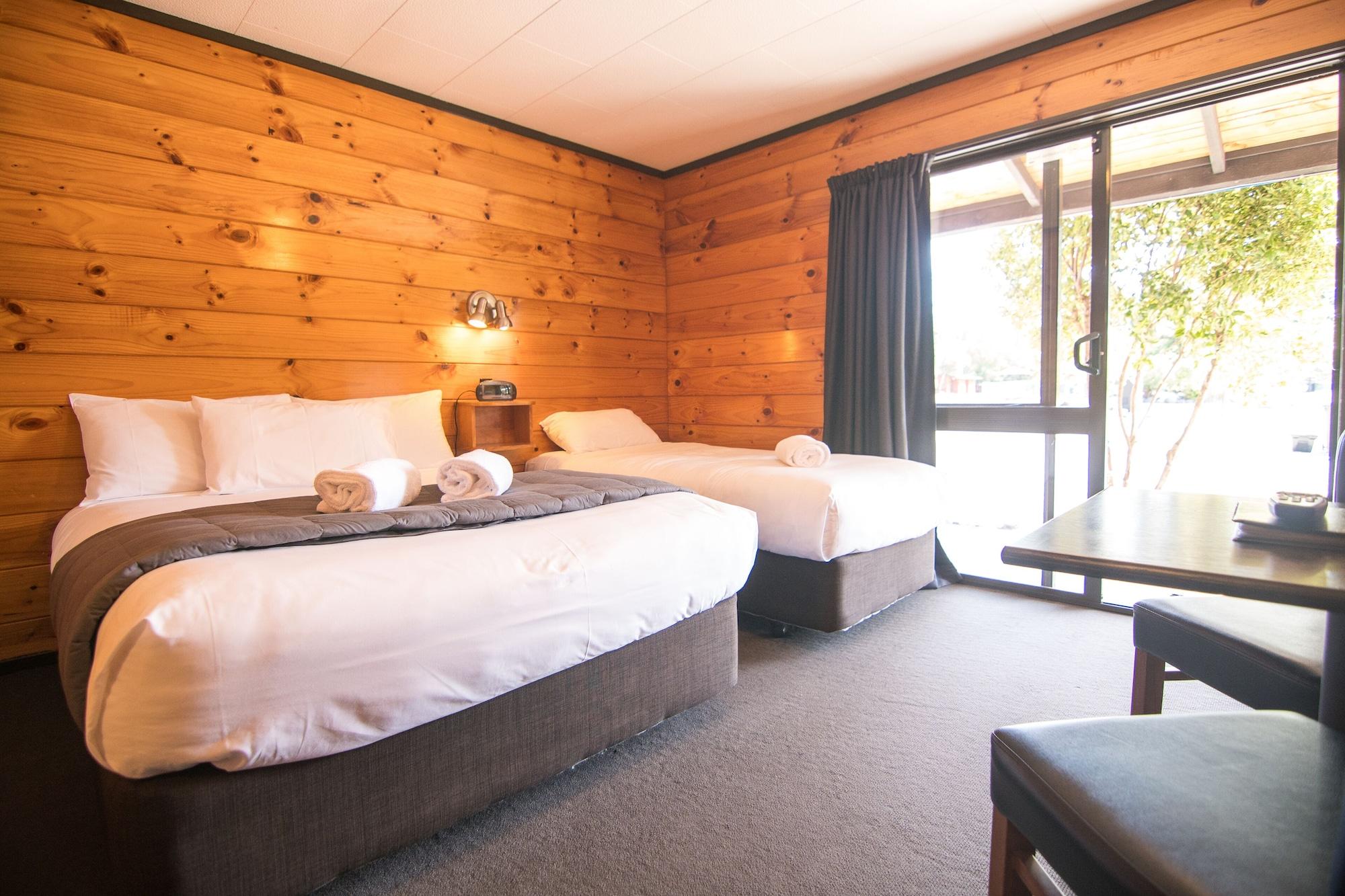 Parklands Motorlodge & Holiday Park Turangi Extérieur photo