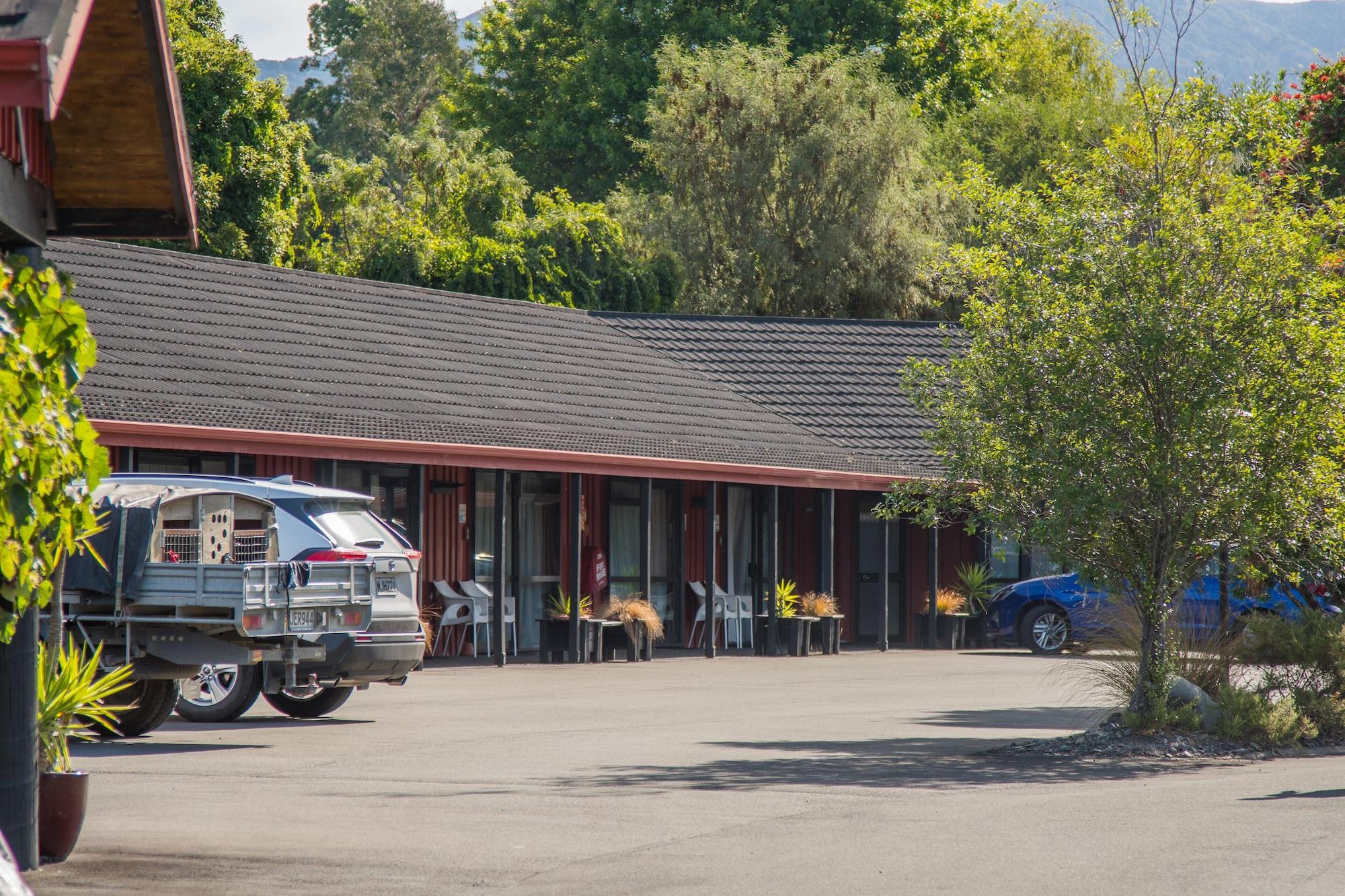 Parklands Motorlodge & Holiday Park Turangi Extérieur photo