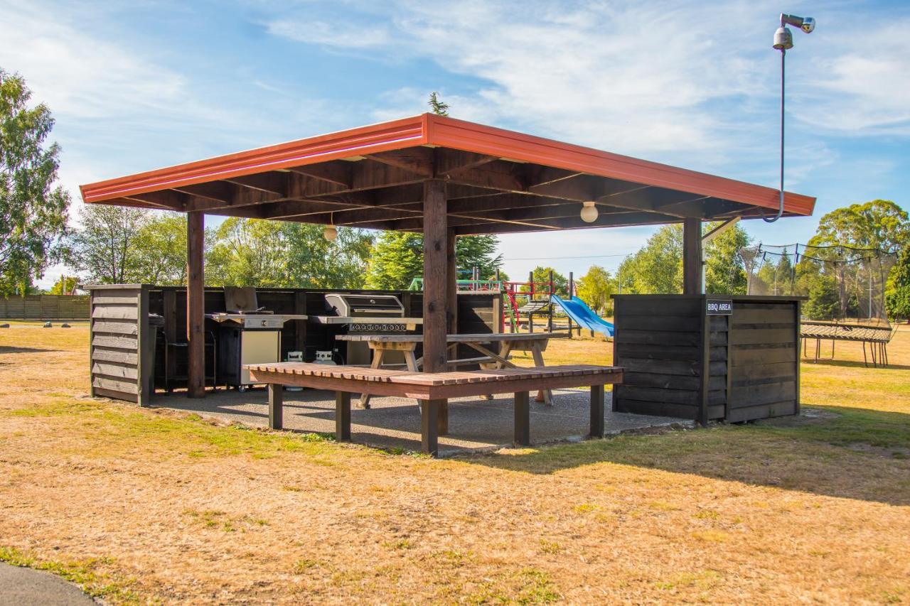Parklands Motorlodge & Holiday Park Turangi Extérieur photo